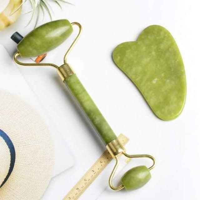 Jade Roller With Stone