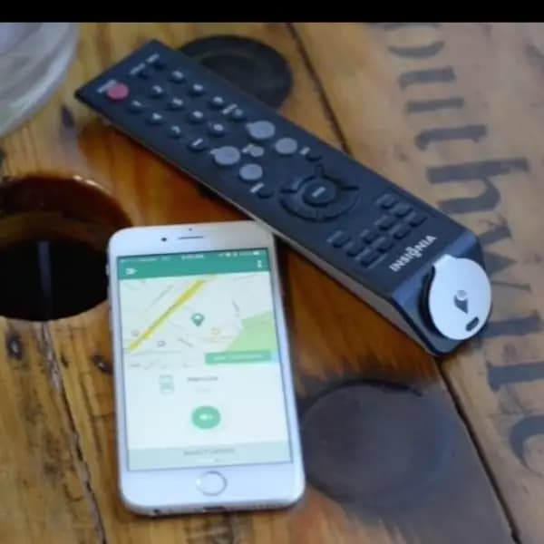 TrackR bravo  Bluetooth Tracking Device. Item Tracker. Phone Finder. iOS/Android Compatible. Generation 3, Silver