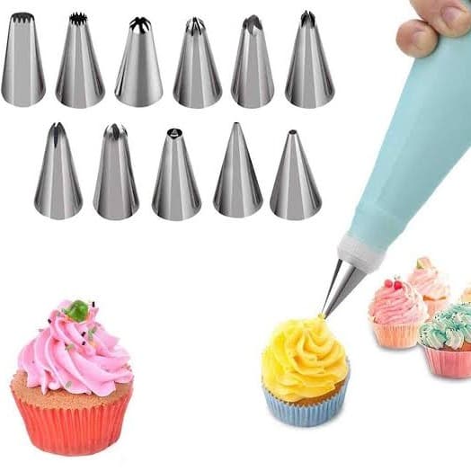 12 In 1 Cake Decorator