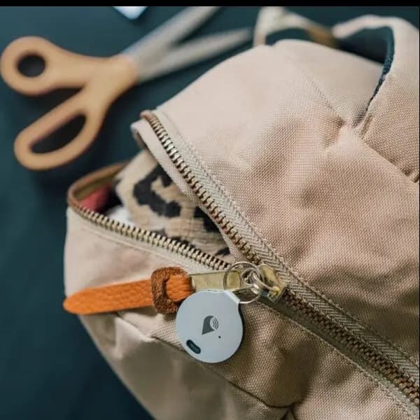 TrackR bravo  Bluetooth Tracking Device. Item Tracker. Phone Finder. iOS/Android Compatible. Generation 3, Silver